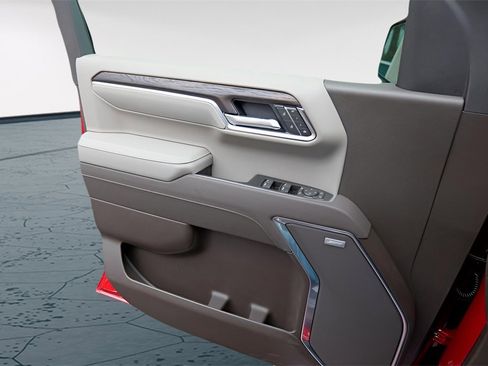 New 2026 GMC Sierra 1500 SLT image 18