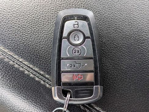 Used 2024 Ford F250 Lariat AWD/4WD image 30