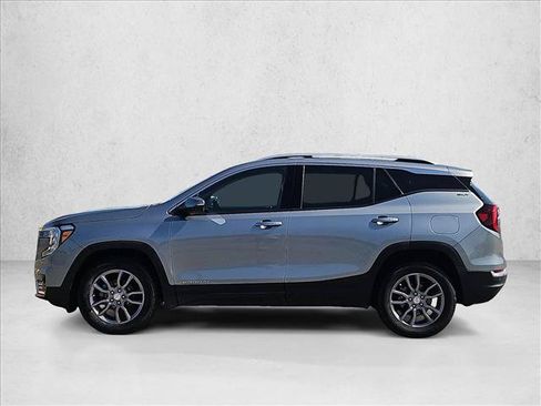 Certified 2024 GMC Terrain SLT w/ Infotainment Package II AWD/4WD image 9