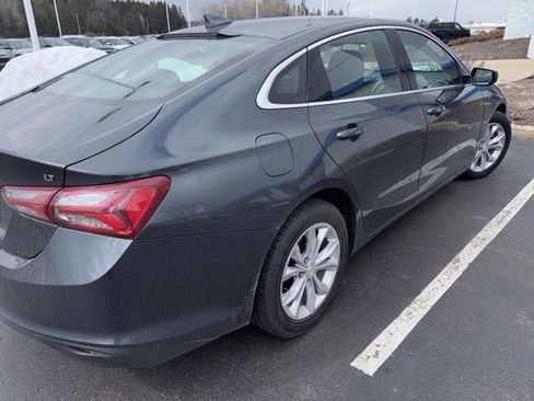 Used 2021 Chevrolet Malibu LT image 4