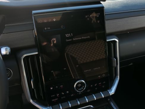 New 2026 GMC Acadia Denali w/ Super Cruise Package FWD image 20