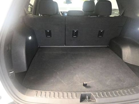 Used 2025 Chevrolet Equinox LT AWD/4WD image 17
