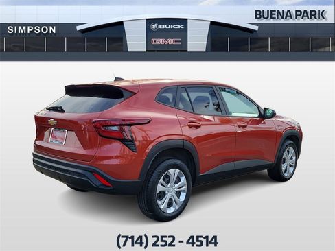 Used 2024 Chevrolet Trax LS image 8