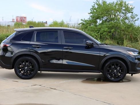 Certified 2024 Honda HR-V Sport image 8
