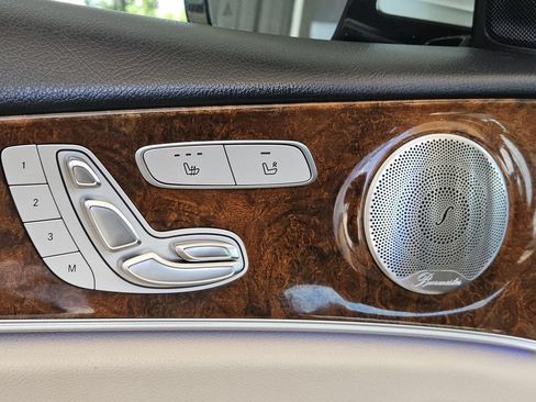 Used 2019 Mercedes-Benz E 300 4MATIC image 30