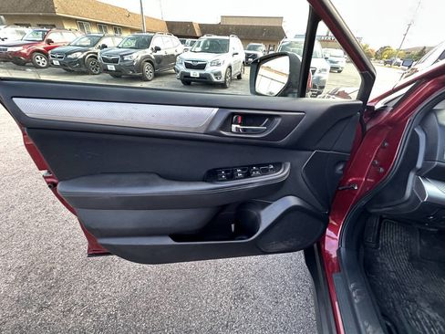 Used 2016 Subaru Outback 2.5i Premium image 4