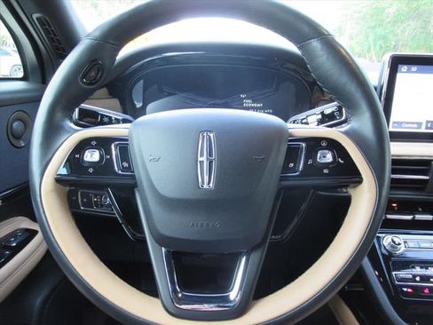 Used 2021 Lincoln Corsair Reserve w/ Equipment Group 201A AWD/4WD image 21