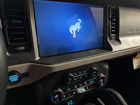 Used 2024 Ford Bronco Wildtrak AWD/4WD image 13