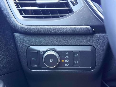 Used 2021 Ford Escape SEL w/ Technology Package FWD image 16