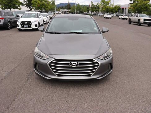 Used 2018 Hyundai Elantra Value Edition FWD image 2