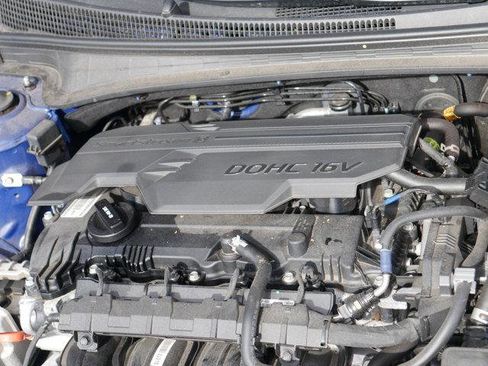 Used 2023 Hyundai Elantra Limited image 10