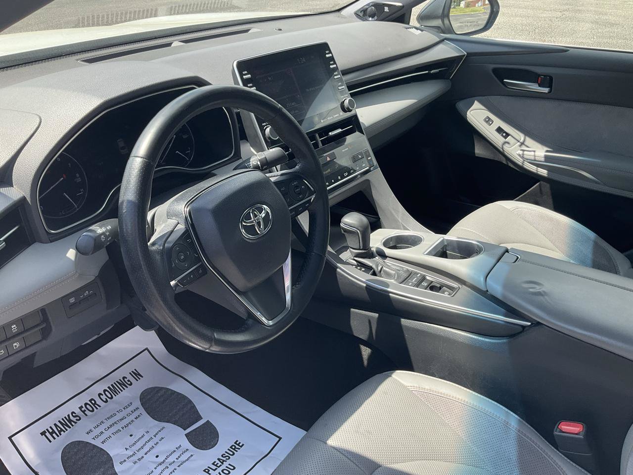 Used 2019 Toyota Avalon XSE w/ Carpet Mat Package FWD image 18
