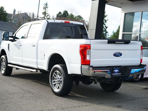 Used 2019 Ford F250 Lariat w/ Lariat Value Package image 3