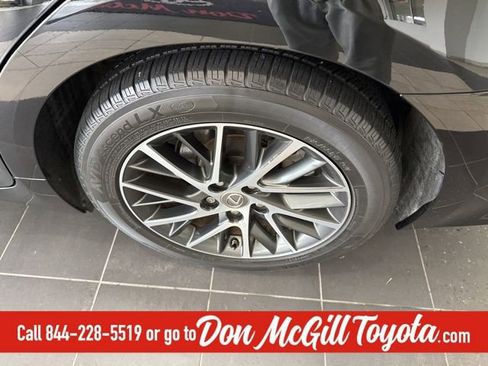 Used 2017 Lexus ES 350 w/ Luxury Package image 14