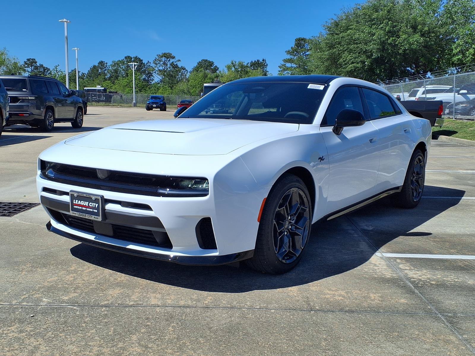 New 2026 Dodge Charger R/T w/ Blacktop Package AWD/4WD image 3