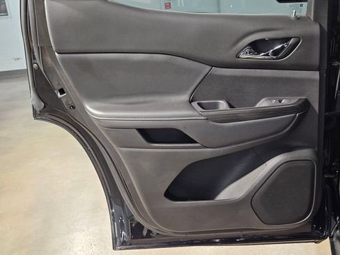 Used 2021 GMC Acadia SLT w/ Elevation Edition image 36