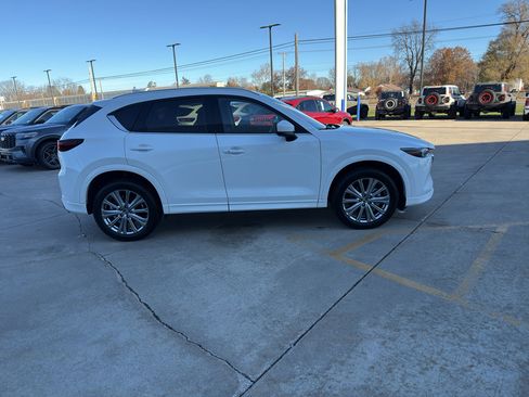 Used 2022 MAZDA CX-5 Signature image 6