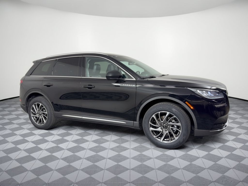 Used 2022 Lincoln Corsair AWD w/ Equipment Group 101A image 8