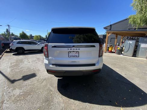 Used 2021 Chevrolet Tahoe Z71 w/ Luxury Package AWD/4WD image 5