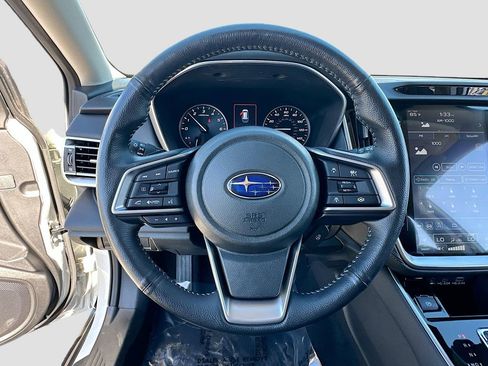 Used 2023 Subaru Outback Limited image 11