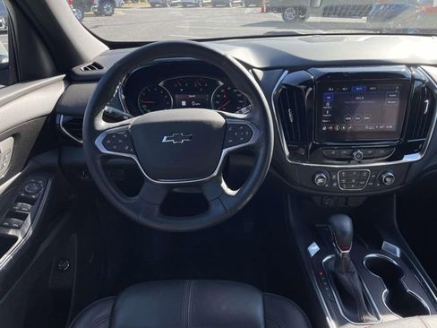 Certified 2023 Chevrolet Traverse RS image 18