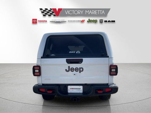Used 2025 Jeep Gladiator Rubicon AWD/4WD image 4