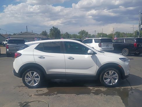 Used 2025 Buick Encore GX Preferred AWD/4WD image 5