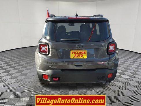 Used 2018 Jeep Renegade Trailhawk w/ Cold Weather Group II image 3