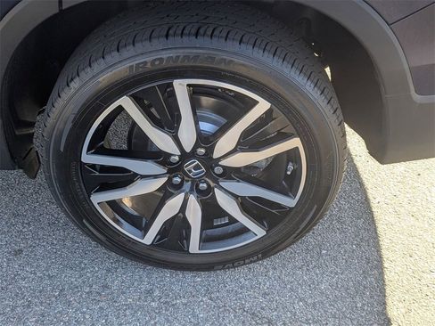 Used 2022 Honda Pilot Touring image 10