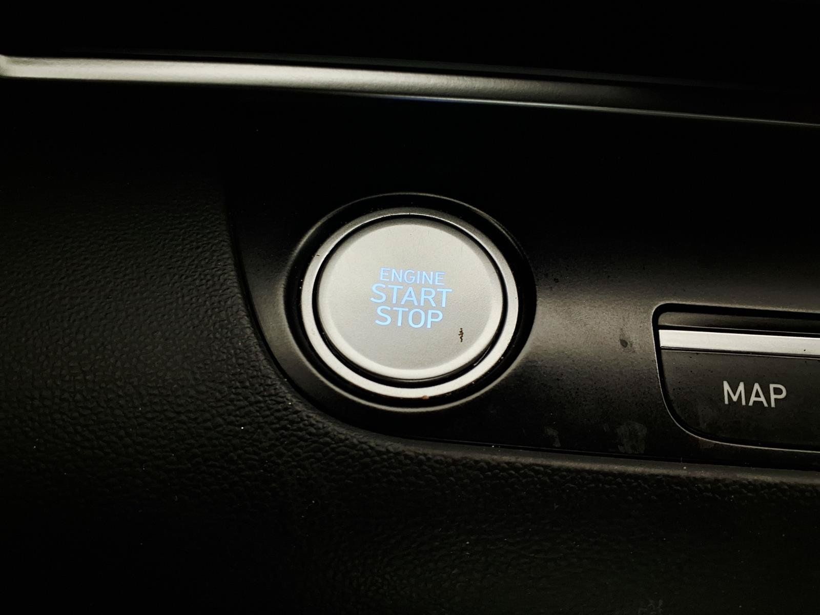 Certified 2023 Hyundai Elantra Limited FWD image 23