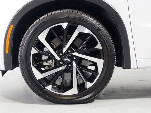 Used 2025 Mitsubishi Outlander SEL image 56