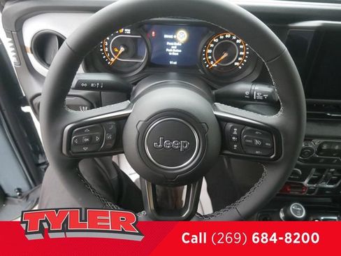 New 2026 Jeep Gladiator Sport AWD/4WD image 30
