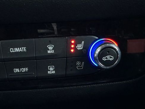 Used 2019 Buick Enclave Avenir w/ Avenir Technology Package image 33