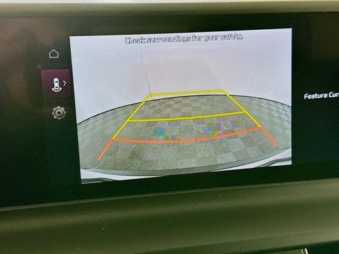 Used 2025 Kia Seltos S image 23