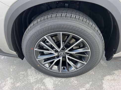 Used 2024 Lexus NX 350h AWD image 10