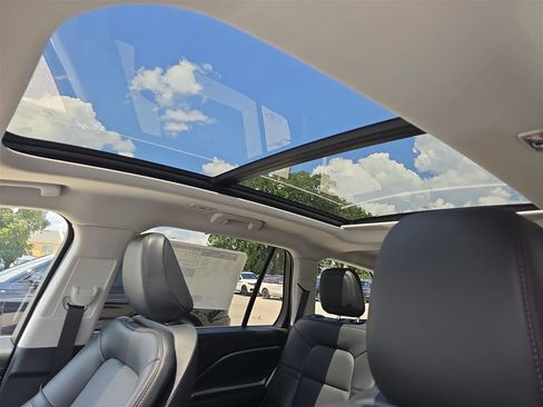 New 2025 Lincoln Aviator 2WD w/ Equipment Group 101A image 21