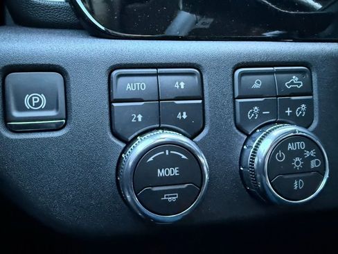 New 2026 GMC Sierra 2500 SLT image 29