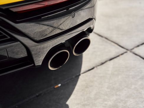 Used 2021 Lamborghini Urus Pearl Capsule image 12