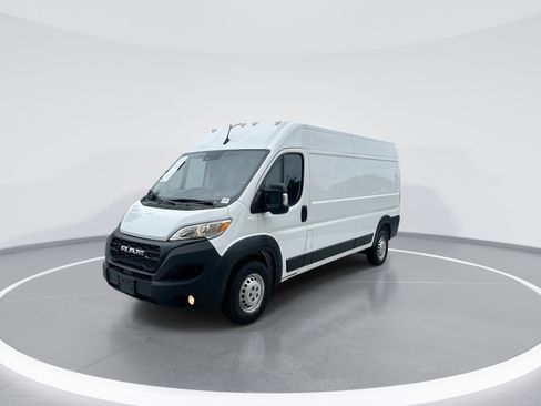 Used 2025 RAM ProMaster 2500 w/ Convenience Group FWD image 5