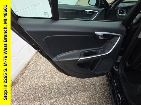 Used 2018 Volvo S60 T5 Dynamic w/ Vision Package FWD image 32