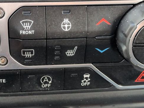 Used 2023 Jeep Wrangler Unlimited Rubicon AWD/4WD image 21