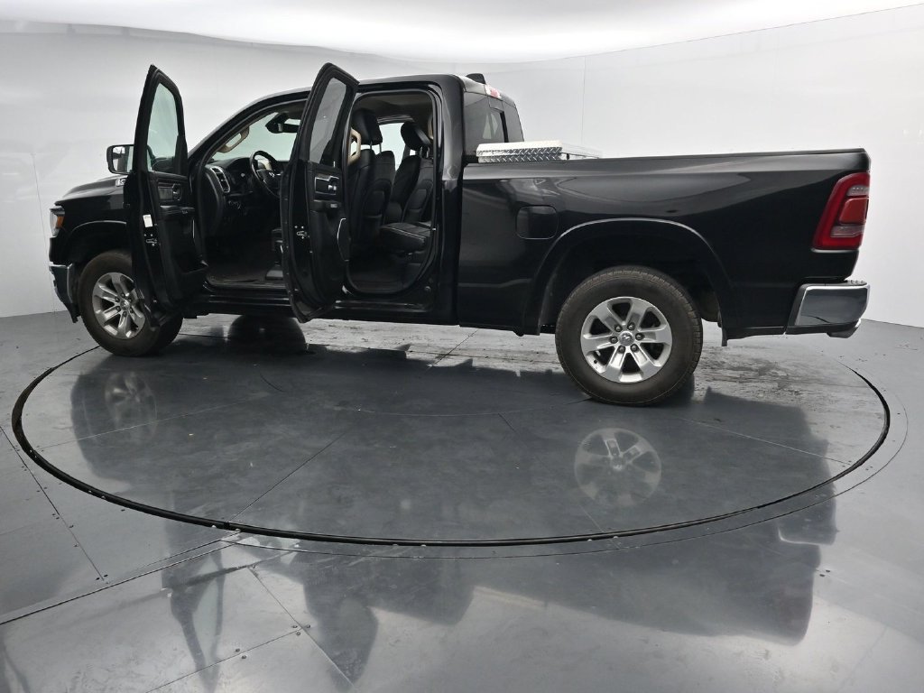 Used 2019 RAM 1500 Laramie AWD/4WD image 28
