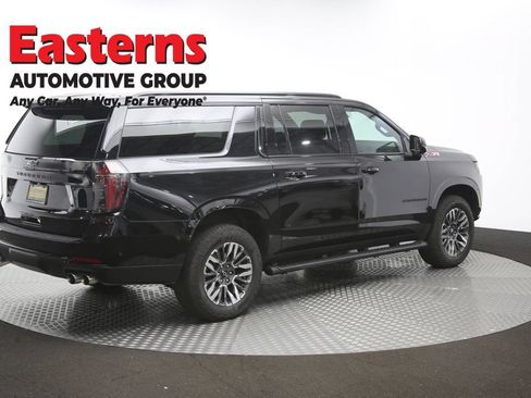 Used 2025 Chevrolet Suburban Z71 AWD/4WD image 44