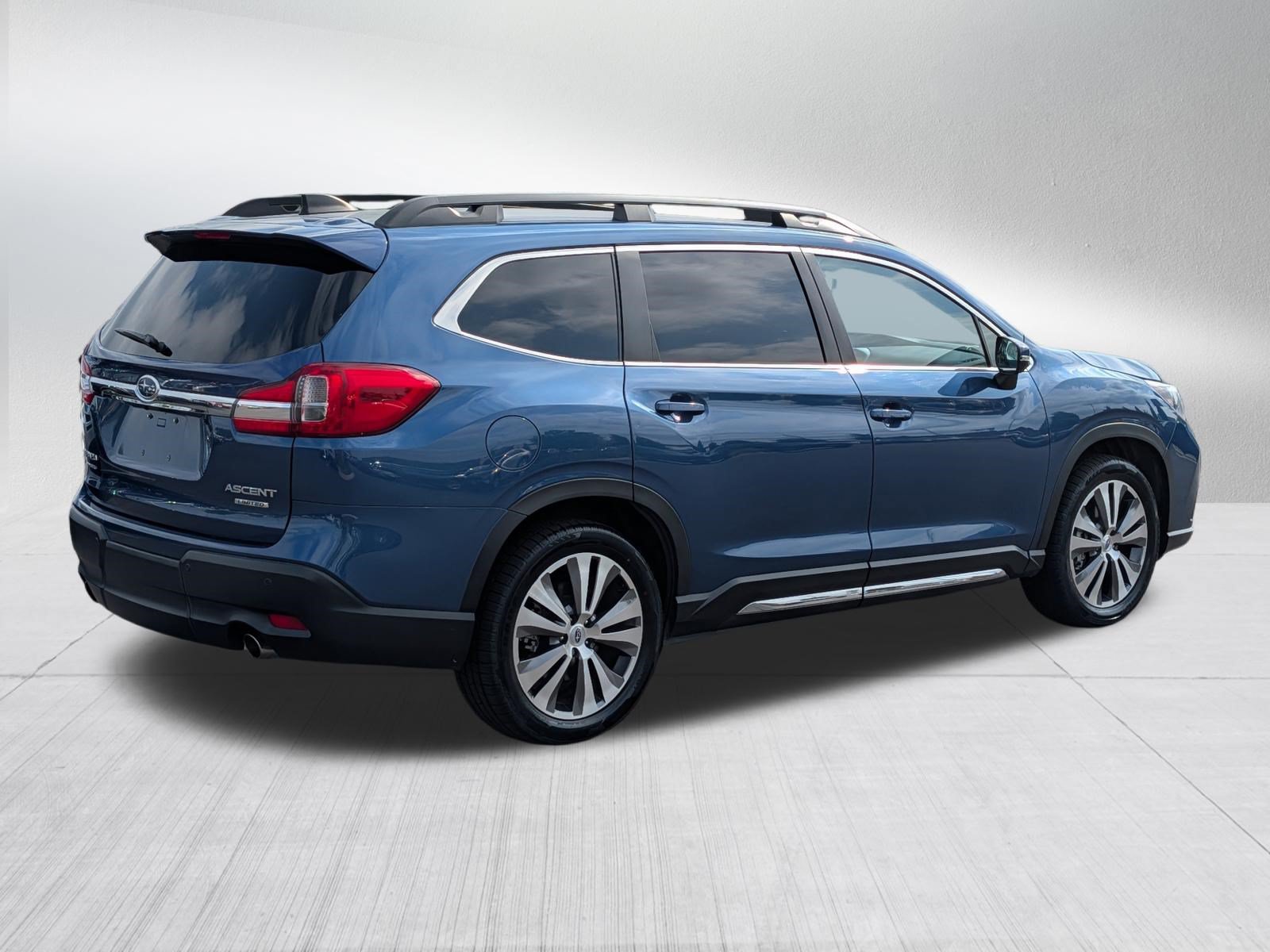 Used 2022 Subaru Ascent Limited AWD/4WD image 7
