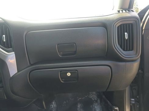 Used 2021 GMC Sierra 1500 4x4 Crew Cab w/ Trailering Package image 33