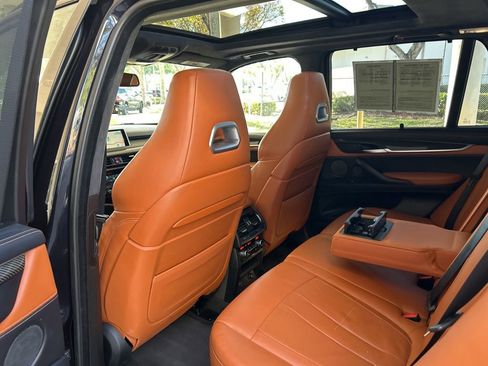 Used 2015 BMW X5 M image 39