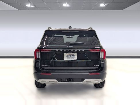 New 2026 Ford Explorer Active w/ Active Comfort Package image 8