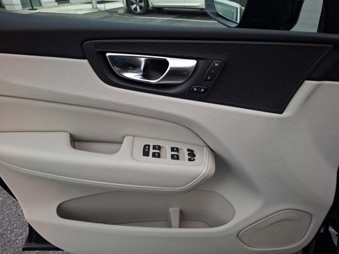 New 2025 Volvo XC60 T8 Plus w/ Protection Package Premier image 8