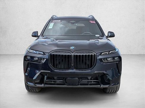 Used 2026 BMW X7 xDrive40i w/ M Sport Package AWD/4WD image 2