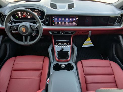 New 2026 Porsche Cayenne image 21